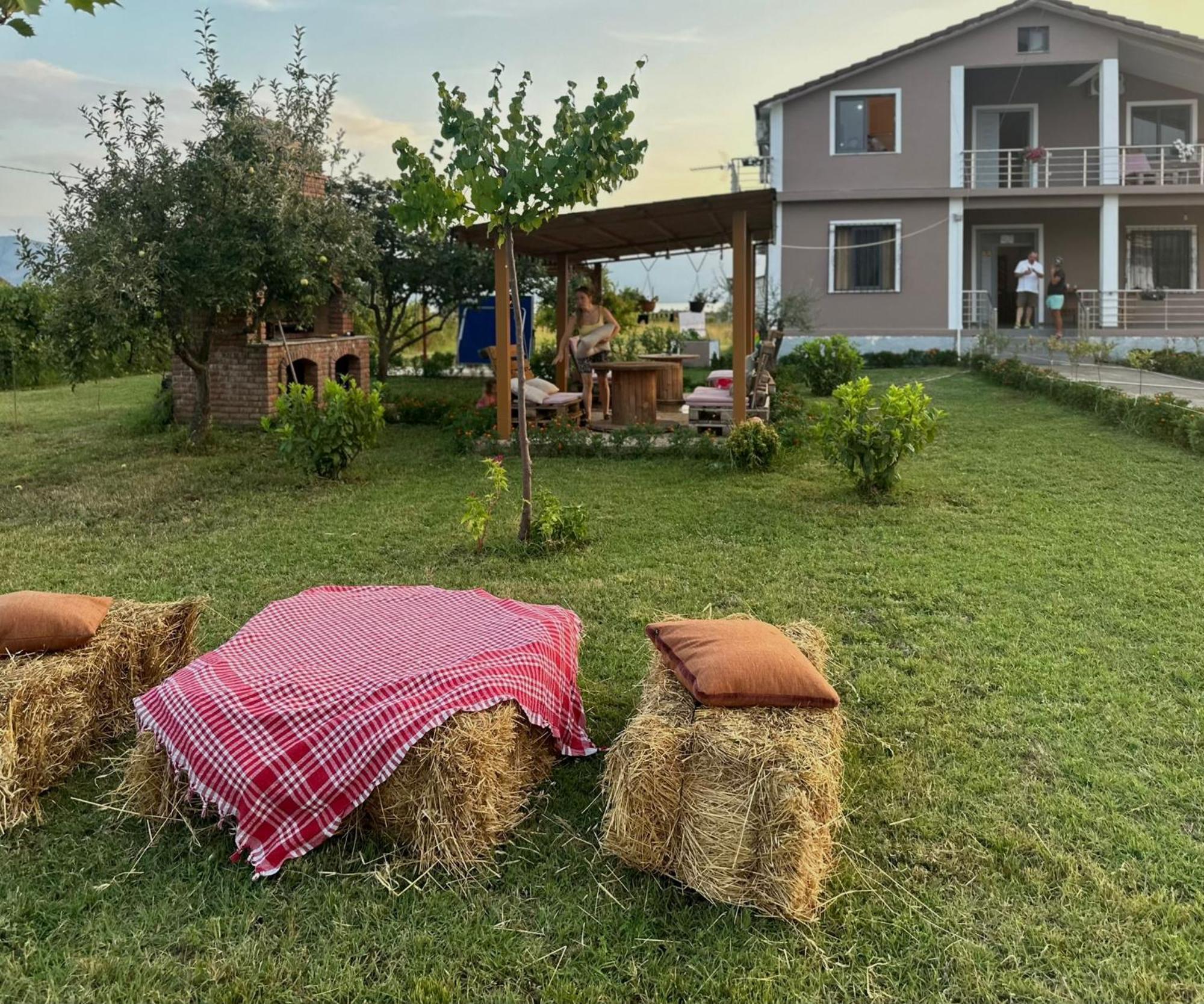 Hotel Villa Ballkan Grilë エクステリア 写真