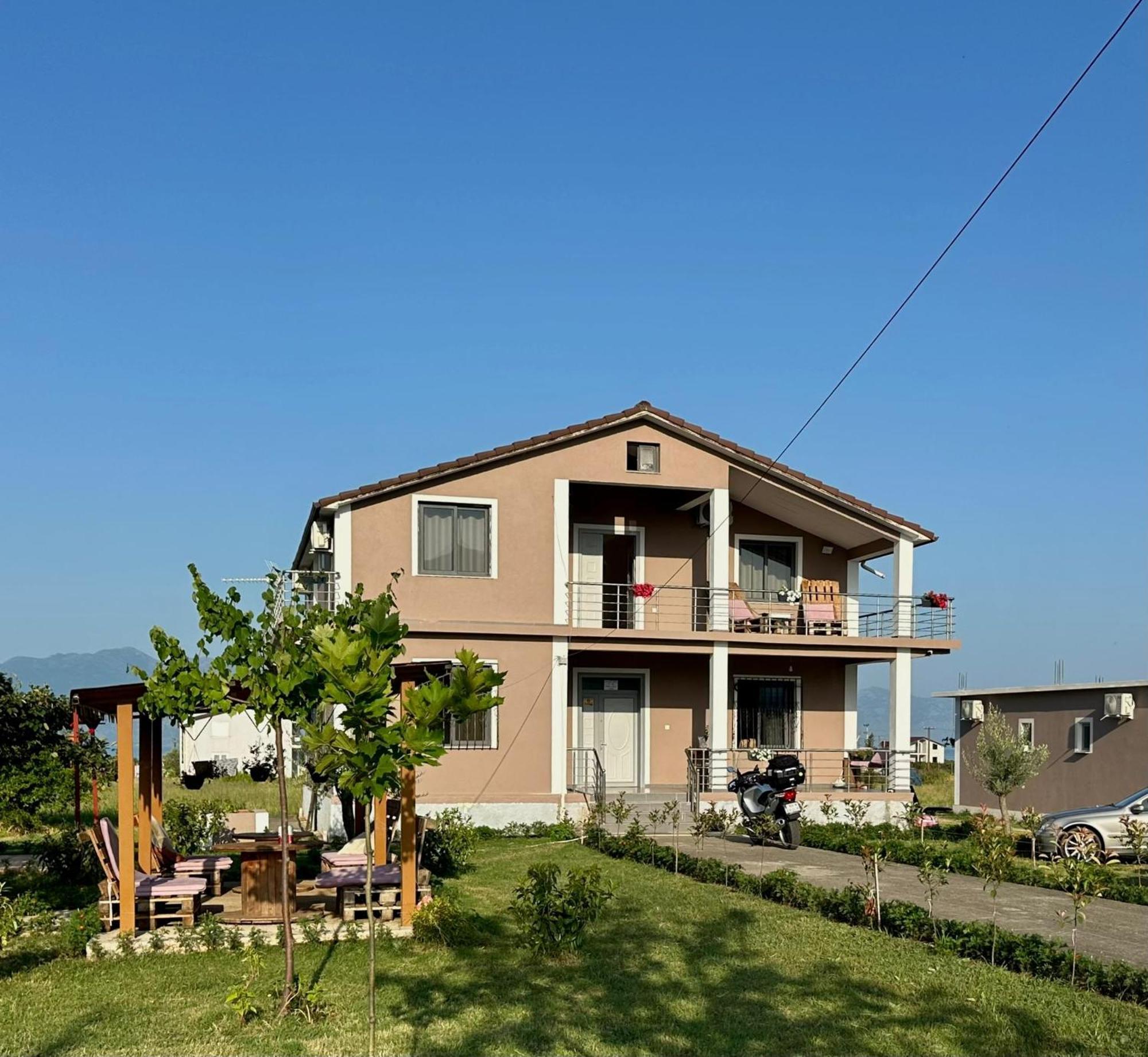 Hotel Villa Ballkan Grilë エクステリア 写真
