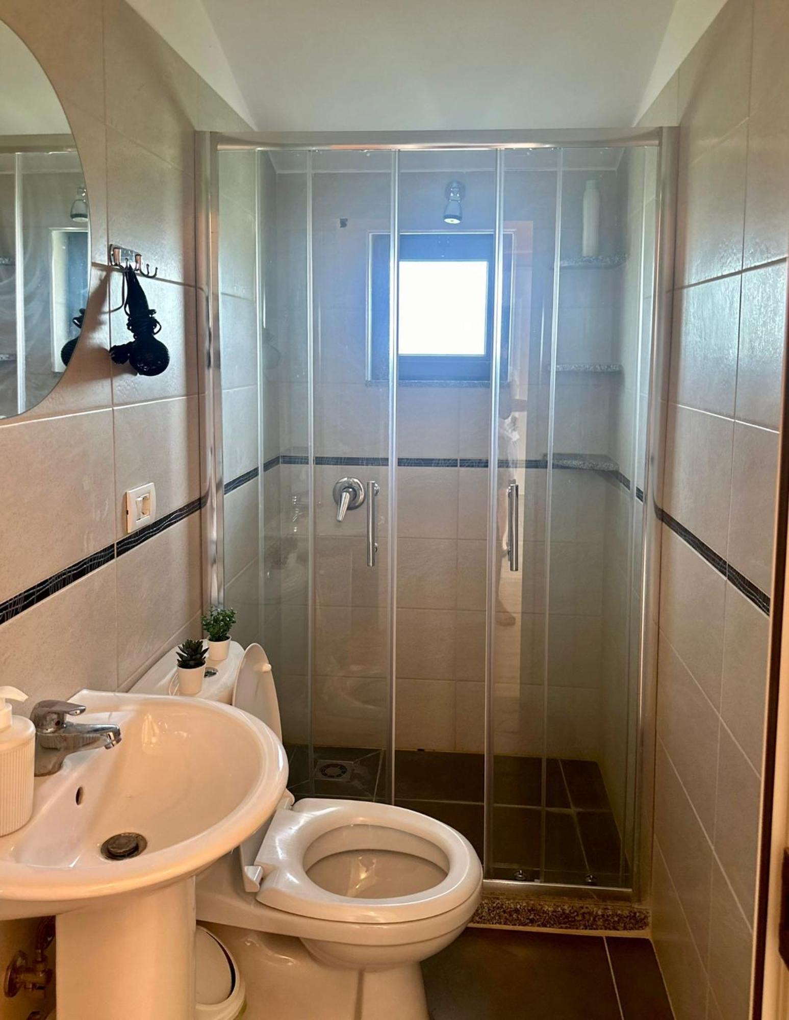 Hotel Villa Ballkan Grilë エクステリア 写真